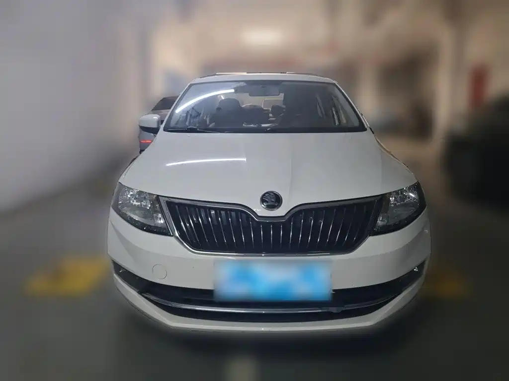 Skoda Rapid 2017 — фото 24