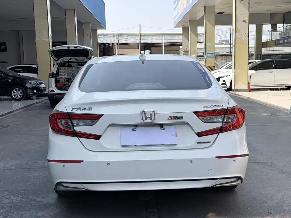 Honda Accord 2019 — фото 12
