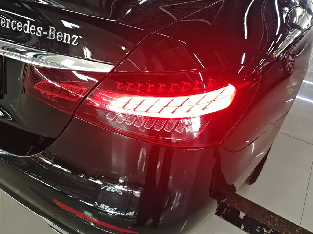 Mercedes-Benz E-Class 2023 — фото 8