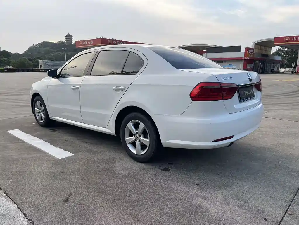 Volkswagen Lavida 2014