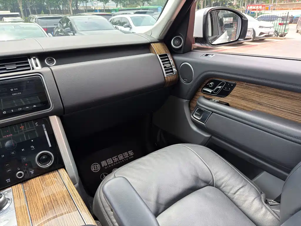 Land Rover Range Rover 2018 — фото 12
