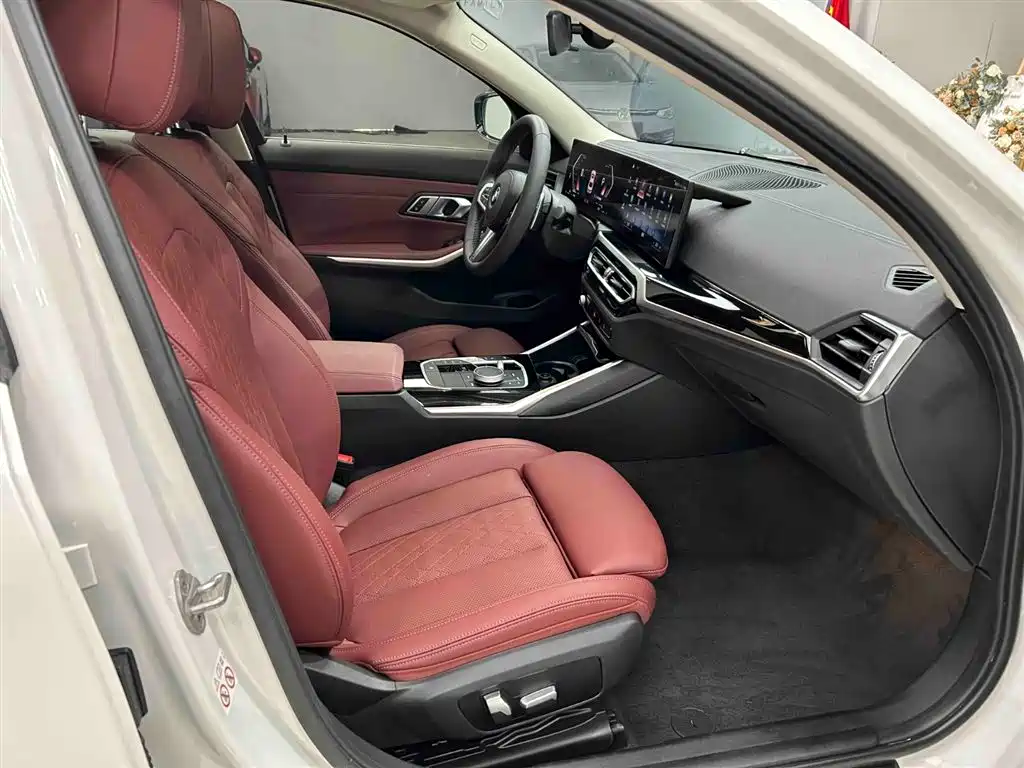 BMW 3 Series 2023 — фото 14