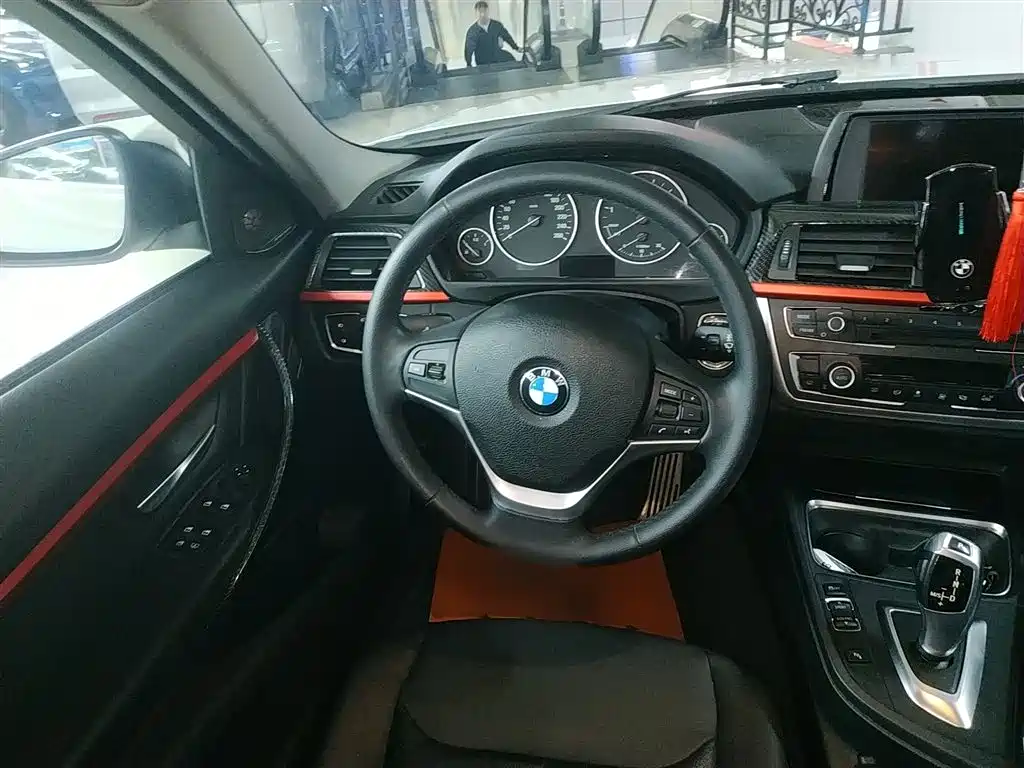 BMW 3 Series 2015 — фото 7