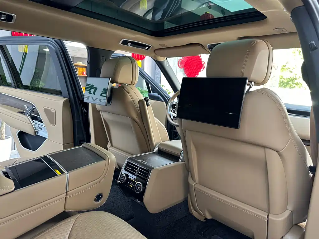 Land Rover Range Rover 2024 — фото 14