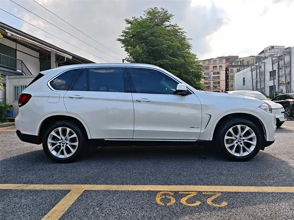 BMW X5 2018 — фото 4