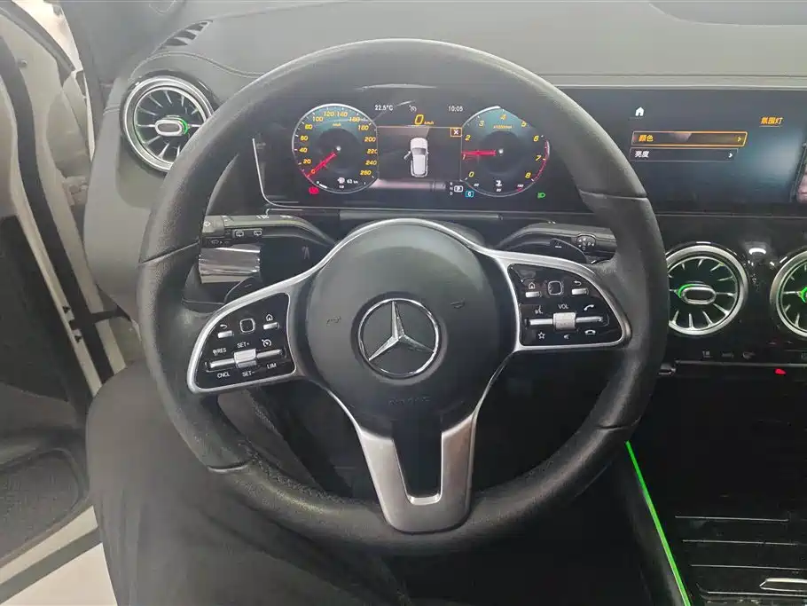 Mercedes-Benz GLA 2020 — фото 15