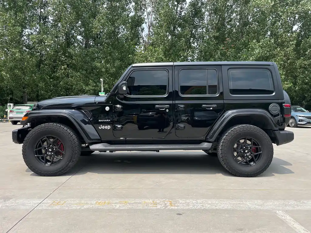 Jeep Wrangler 2021 — фото 11