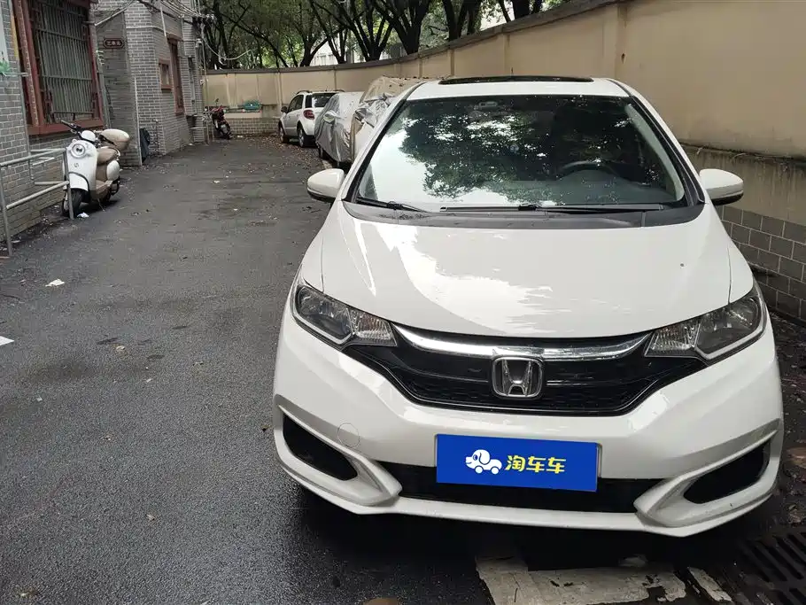 Honda Fit 2018 — фото 2
