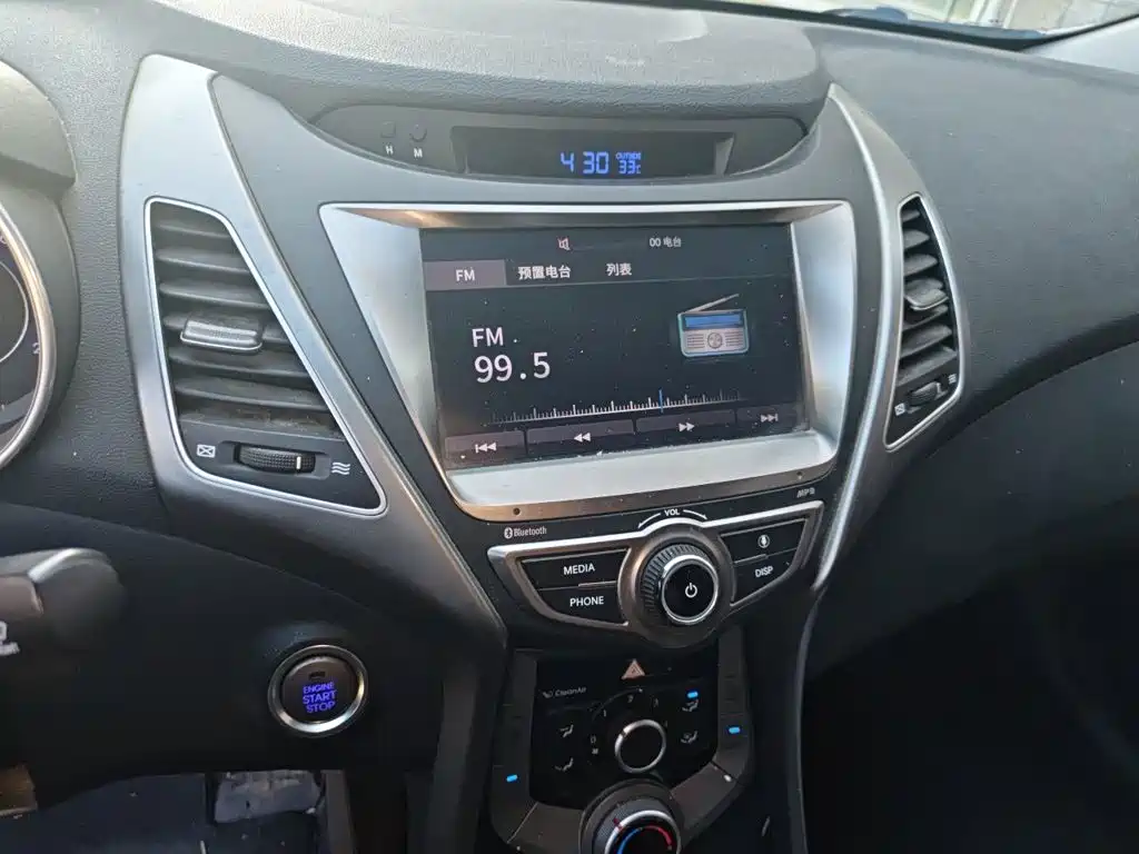 Hyundai Elantra 2016