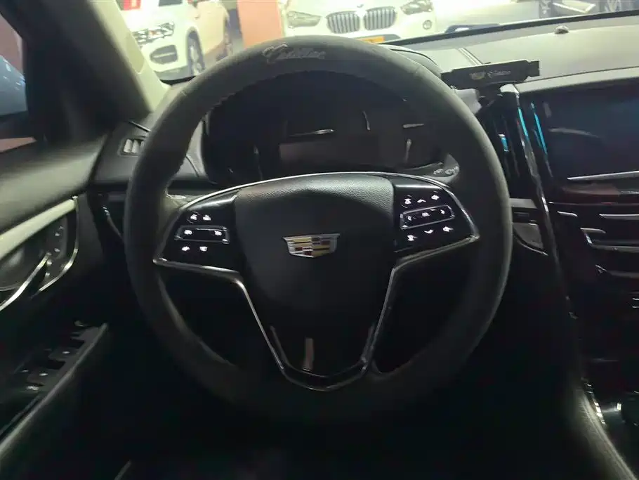 Cadillac ATS-L 2018 — фото 15