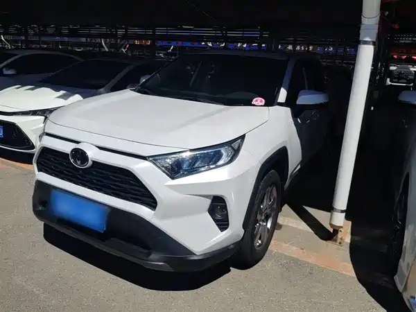 Toyota RAV4 2021