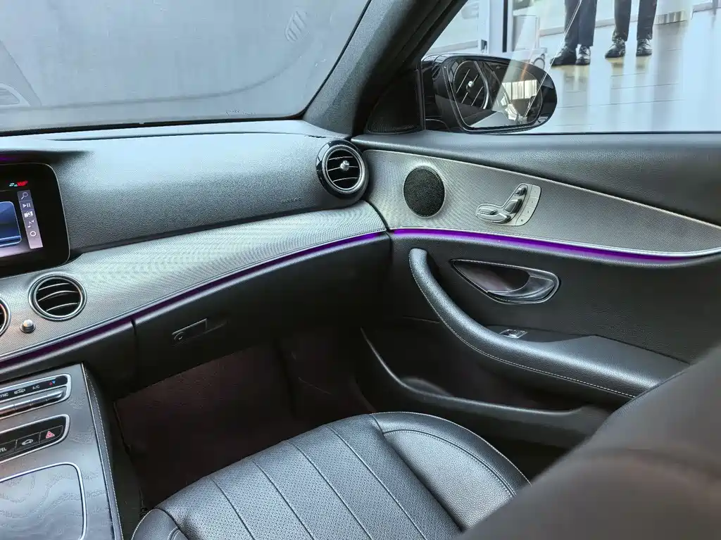 Mercedes-Benz E-Class 2020 — фото 33