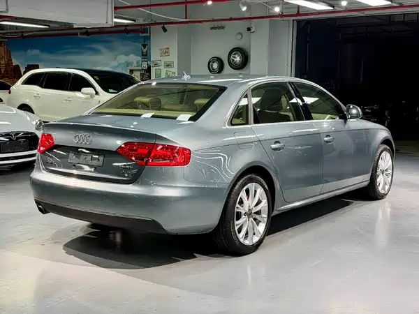 Audi A4L 2010