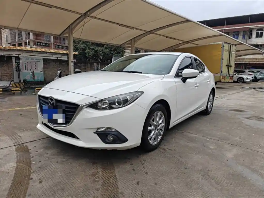 Mazda 3 Axela 2015