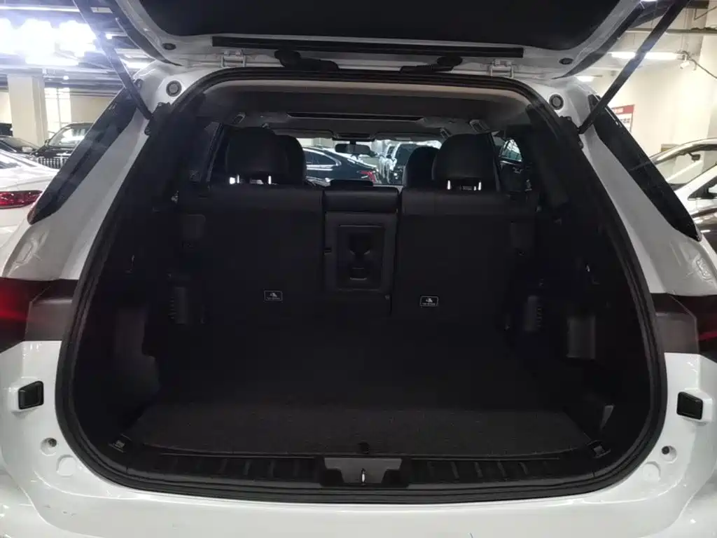 Mitsubishi Outlander 2022 — фото 19