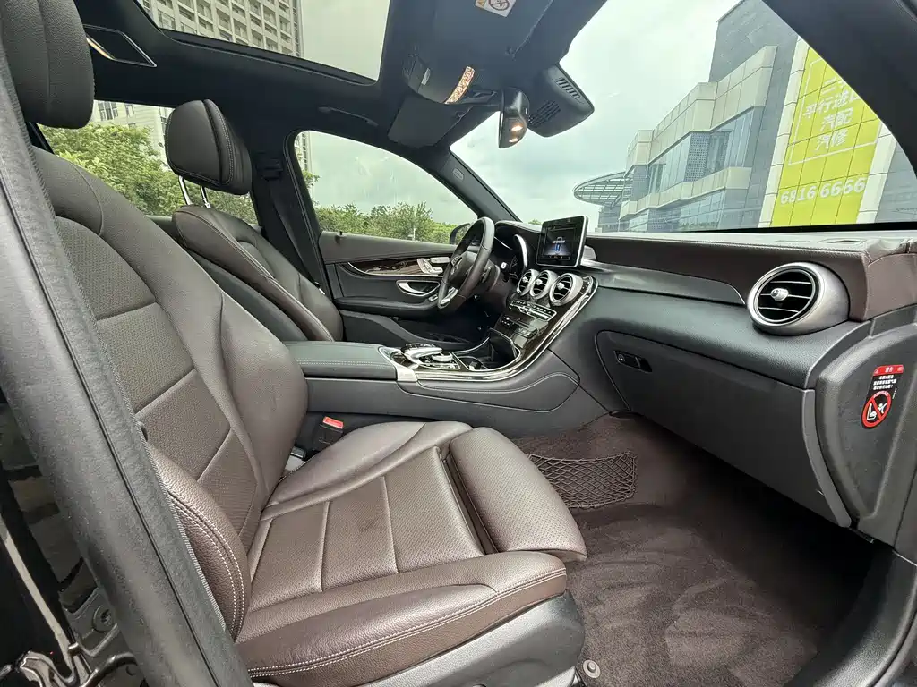 Mercedes-Benz GLC 2019 — фото 22