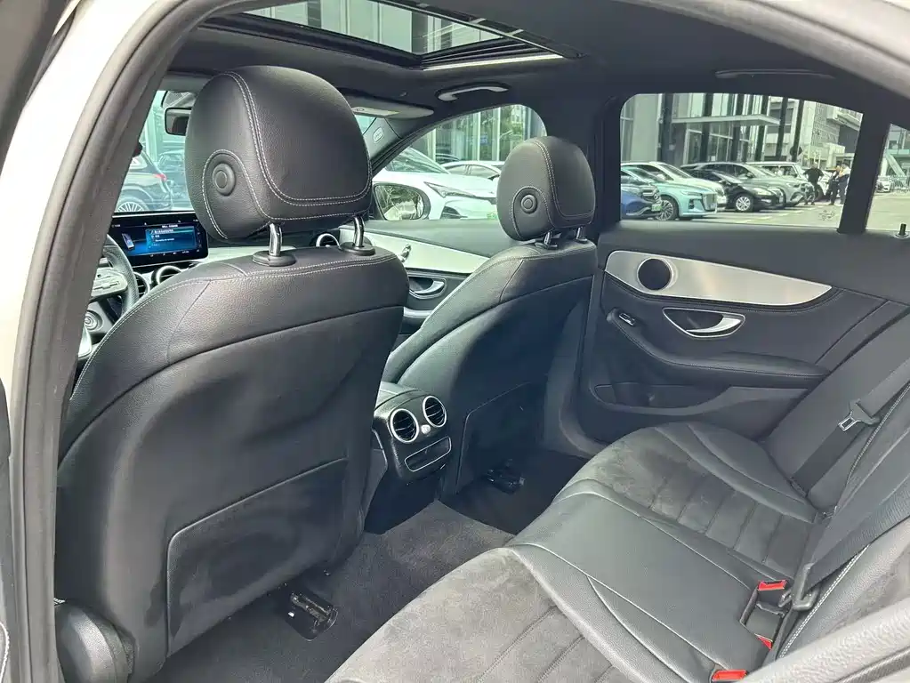 Mercedes-Benz C-Class 2018 — фото 12