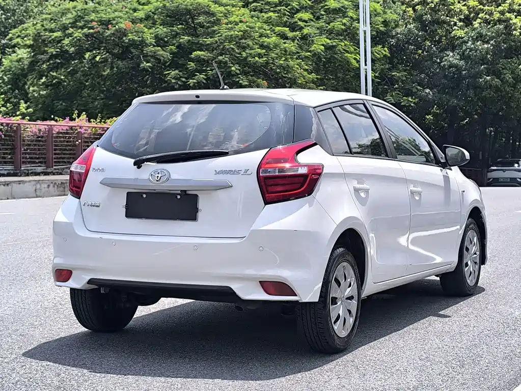 Toyota Yaris L 2019