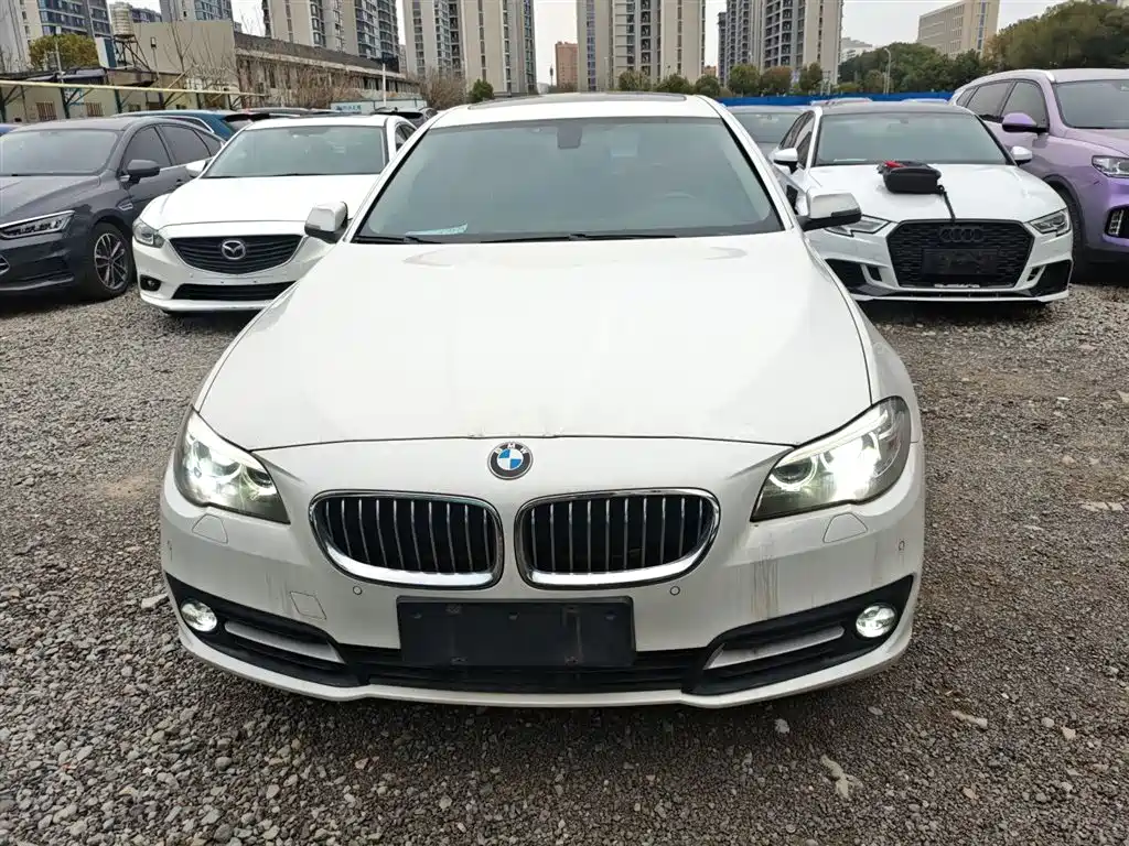 BMW 5 Series 2016 — фото 3