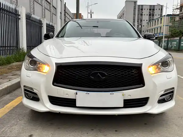 Infiniti Q50 2014