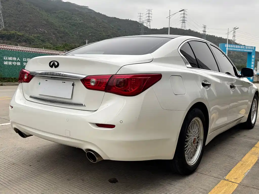 Infiniti Q50 2016 — фото 11