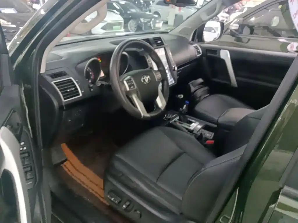 Toyota Prado 2017 — фото 15