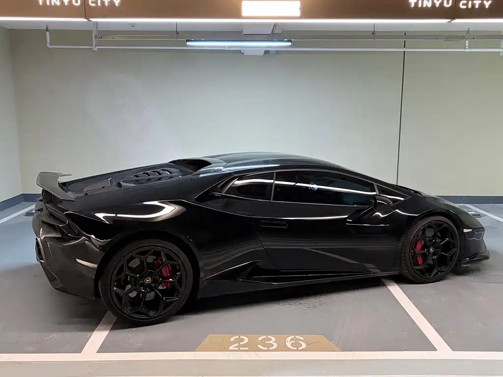 Lamborghini Huracan 2016 — фото 4