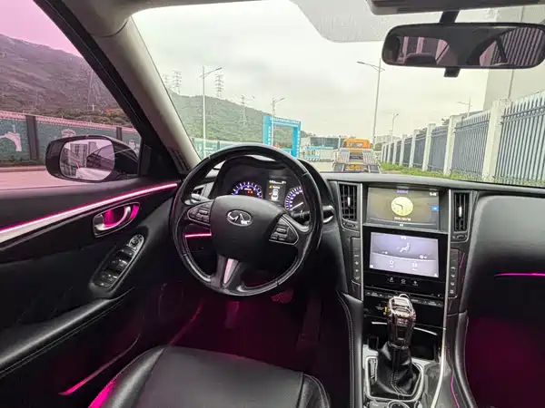 Infiniti Q50 2014