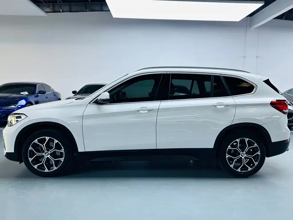 BMW X1 2022 — фото 12