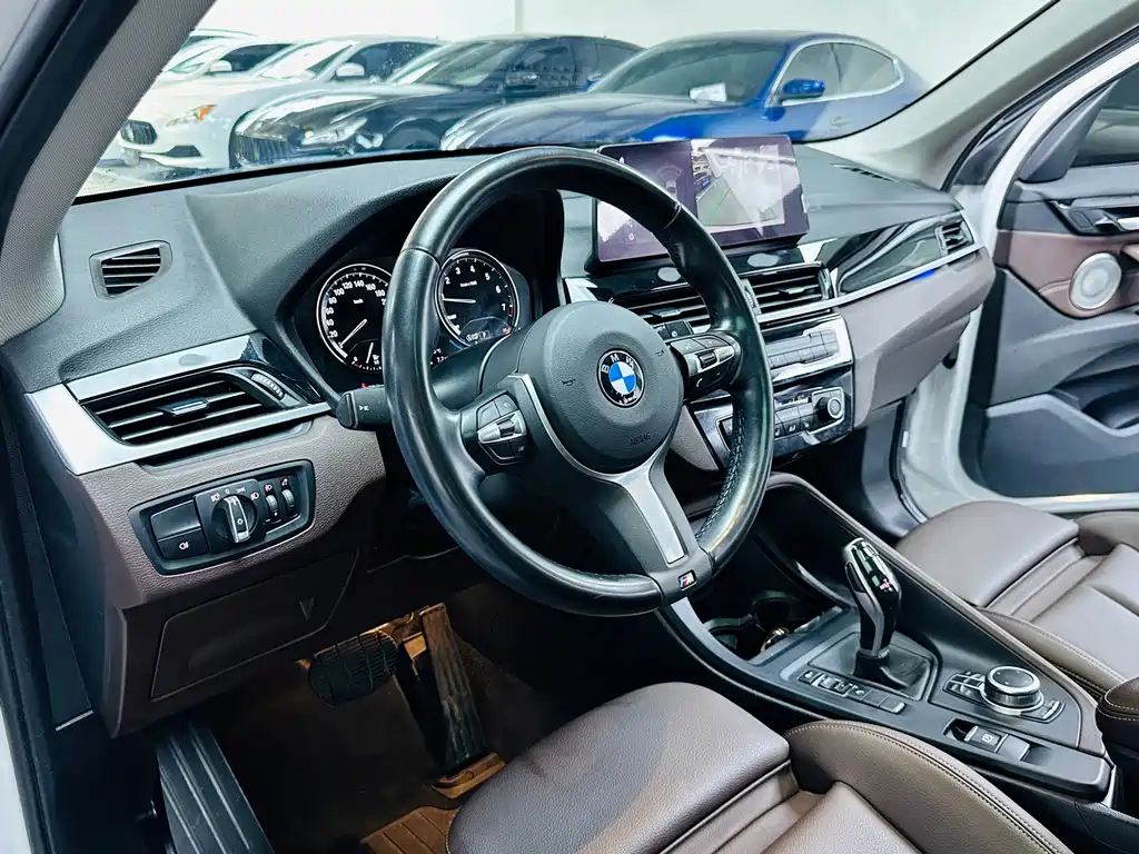 BMW X1 2022 — фото 5