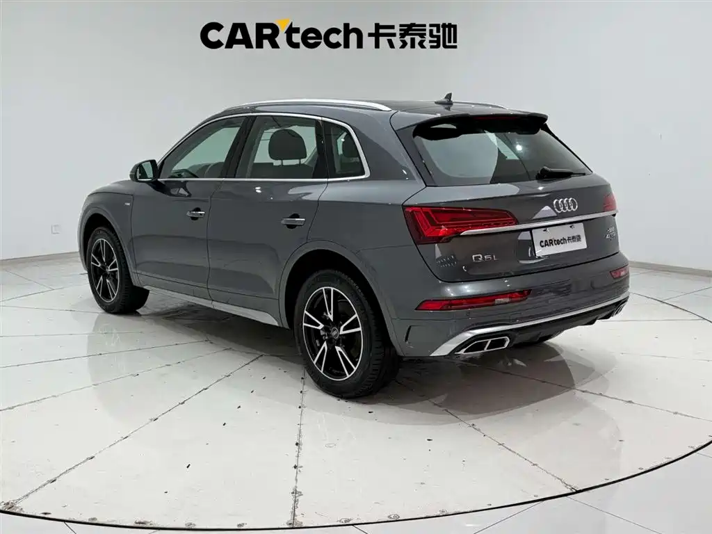 Audi Q5L 2023 — фото 7