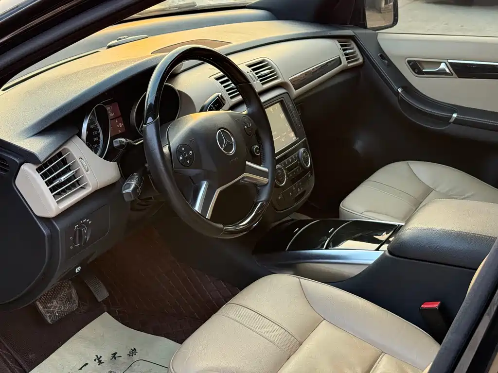 Mercedes-Benz R-Class 2015 — фото 12