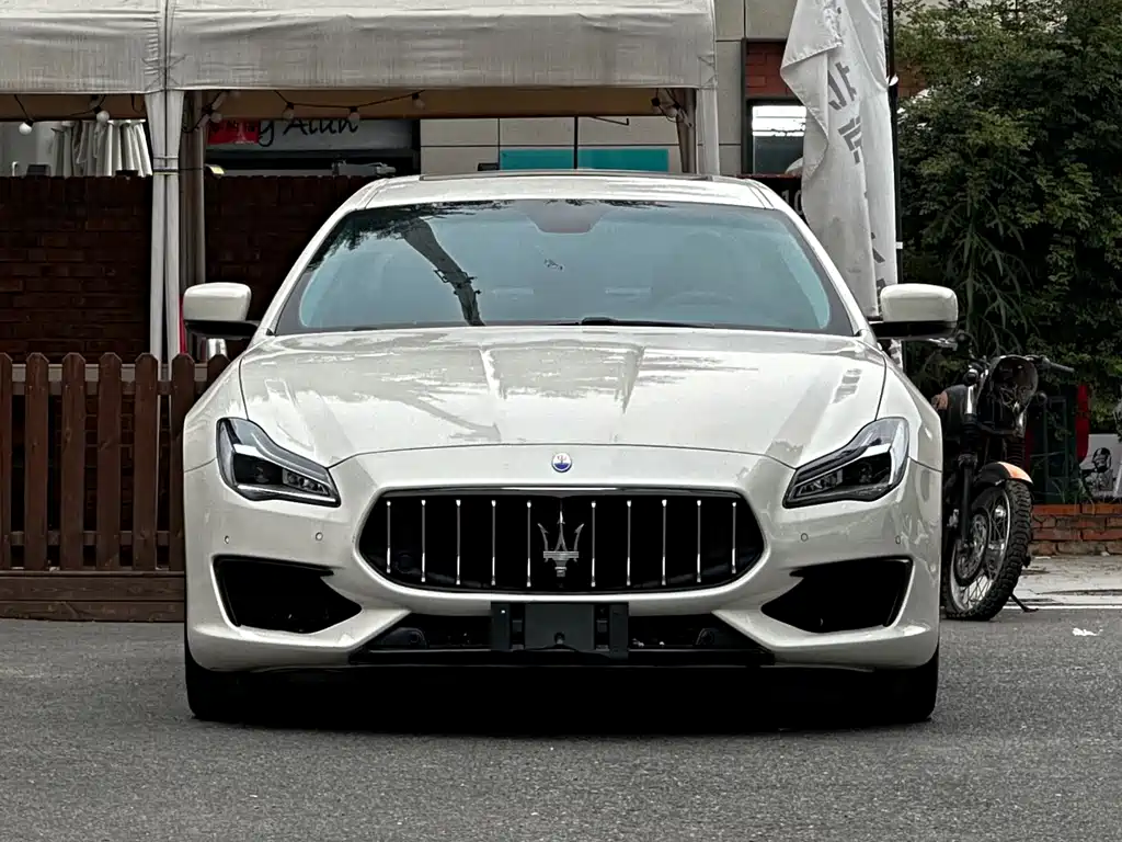 Maserati Quattroporte 2014 — фото 2