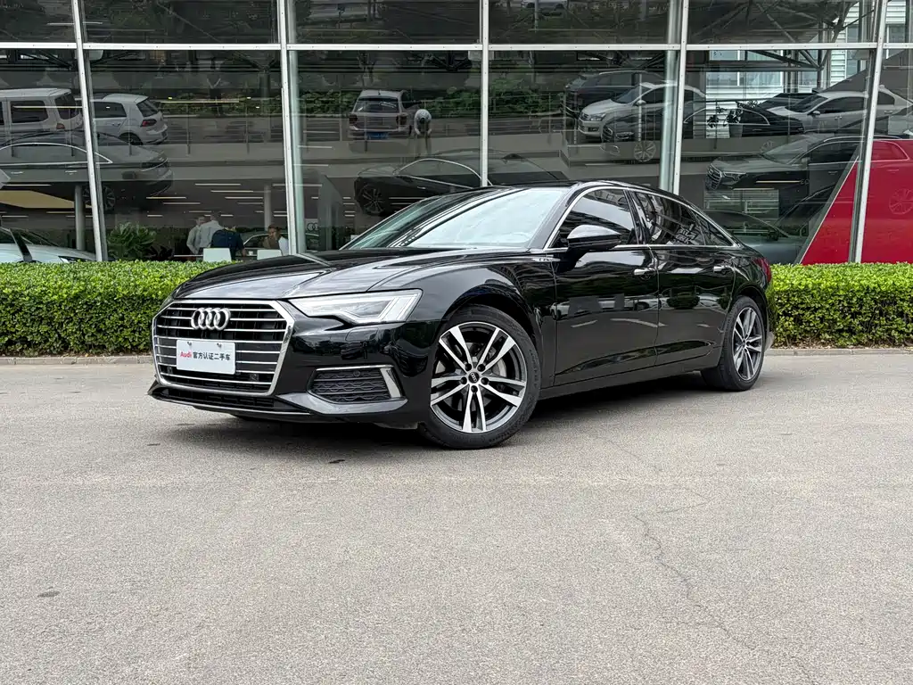 Audi A6L 2022 — фото 1