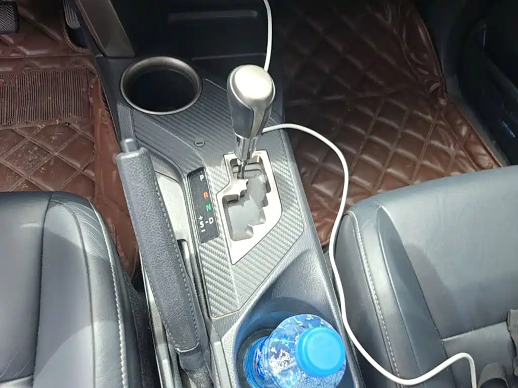 Toyota RAV4 2014 — фото 14