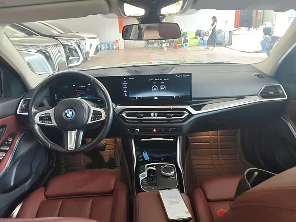 BMW i3 2022 — фото 10