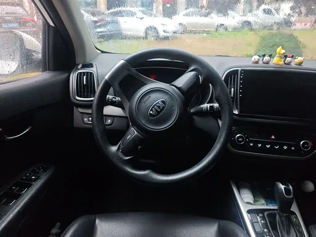 Kia KX3 2016 — фото 3