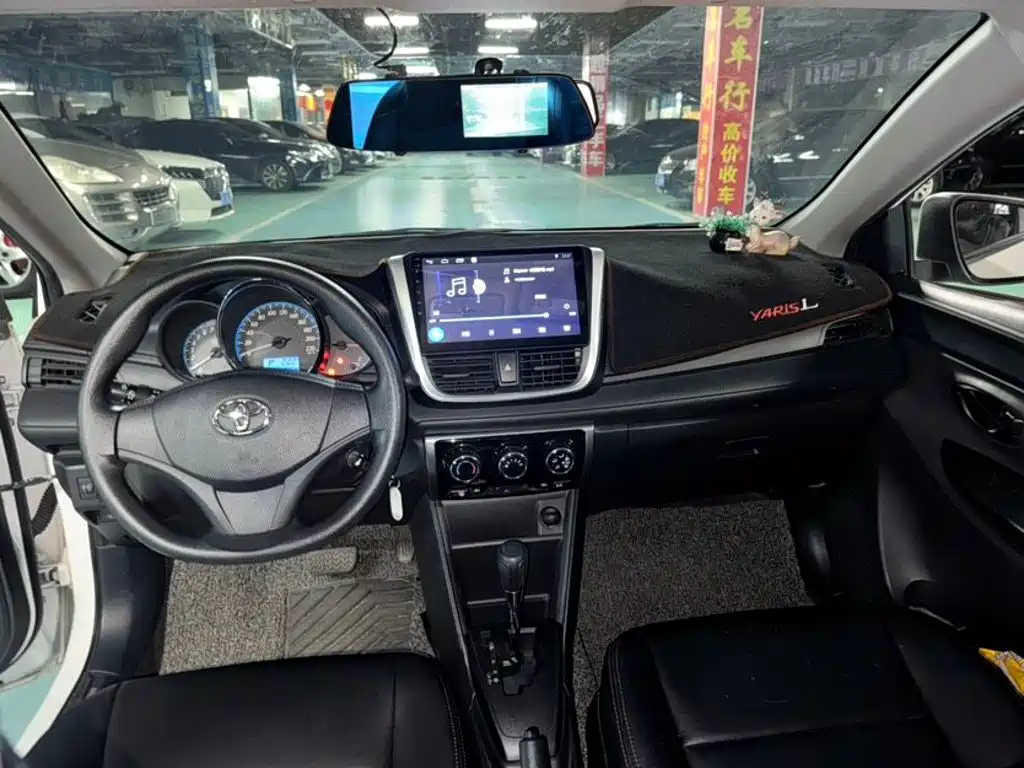 Toyota Yaris L 2019