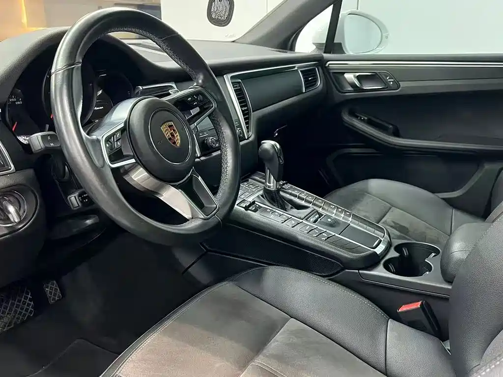 Porsche Macan 2018 — фото 6