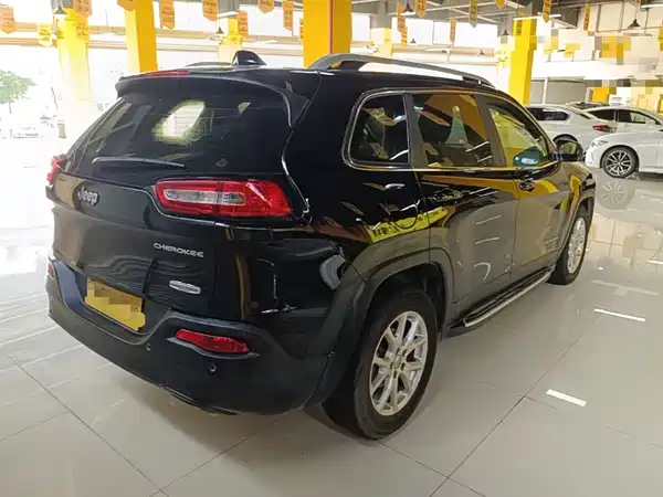Jeep Cherokee 2016