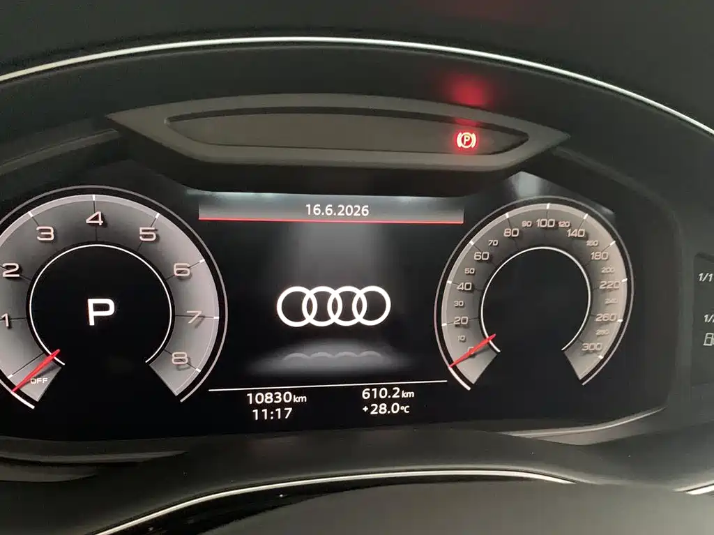 Audi Q7 2025 — фото 6