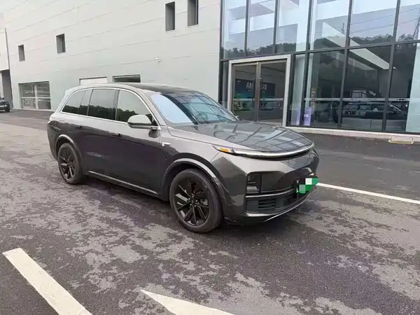 Li Auto L8 2023