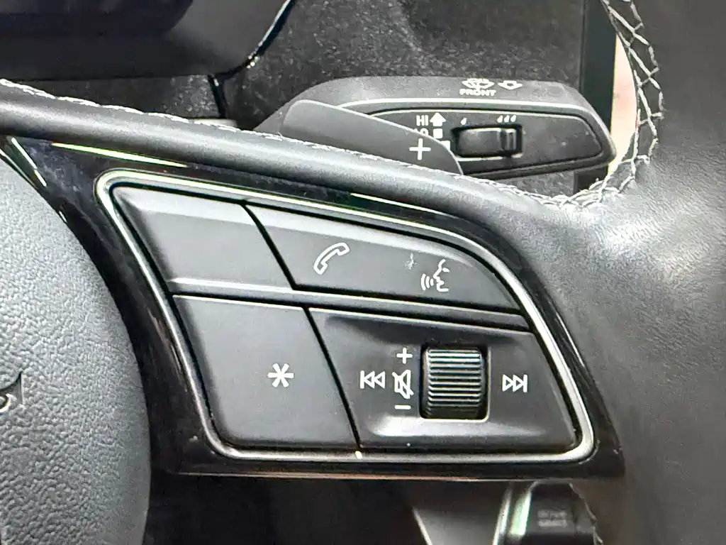 Audi A3 2023 — фото 13