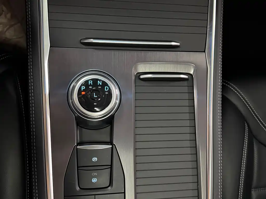 Ford Explorer 2023 — фото 19