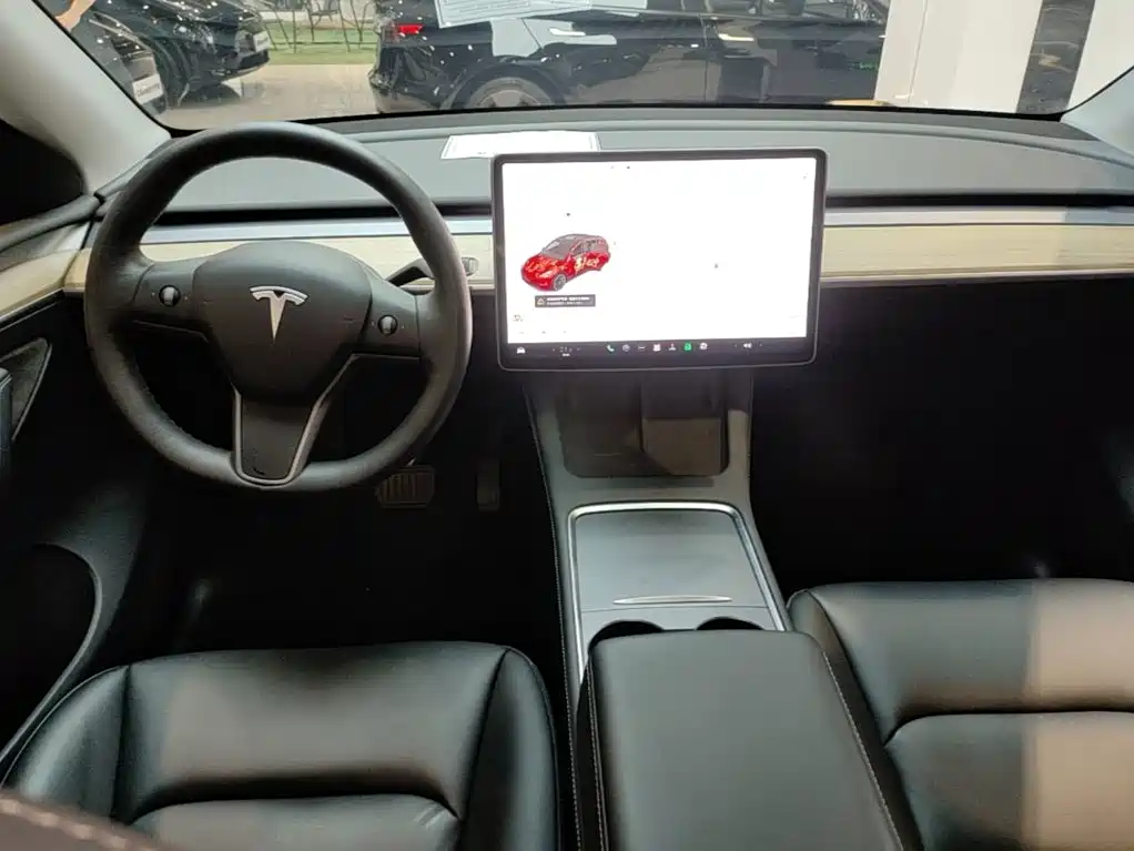 Tesla Model Y 2021 — фото 10