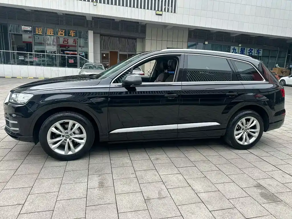 Audi Q7 2019 — фото 3