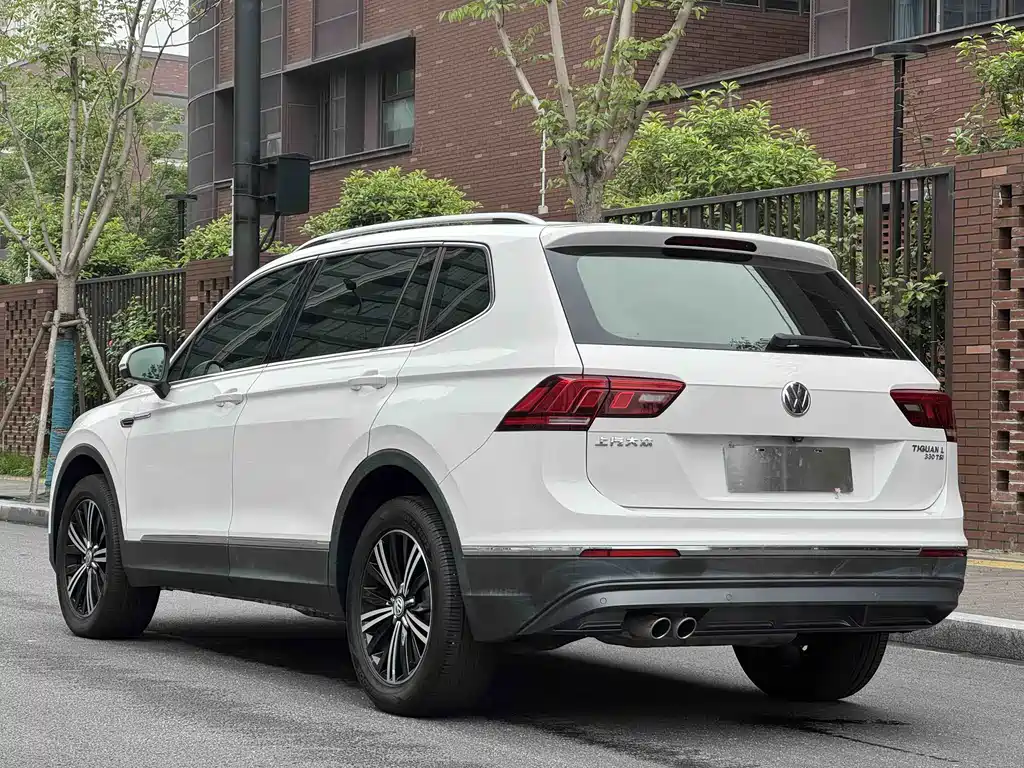 Volkswagen Tiguan L 2021 — фото 14