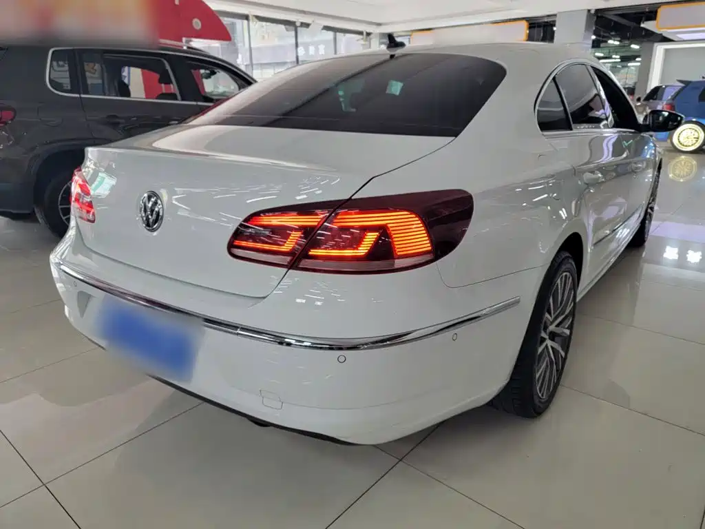 Volkswagen CC 2017 — фото 10