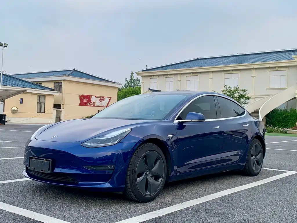 Tesla Model 3 2020 — фото 1
