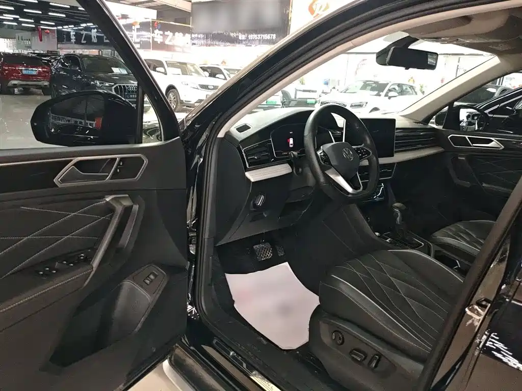 Volkswagen Tiguan L 2022 — фото 16